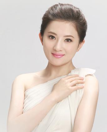 “国民闺女”金铭，9岁红遍全国、18岁考上北大，如今怎么样了？