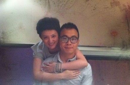 “国民闺女”金铭，9岁红遍全国、18岁考上北大，如今怎么样了？